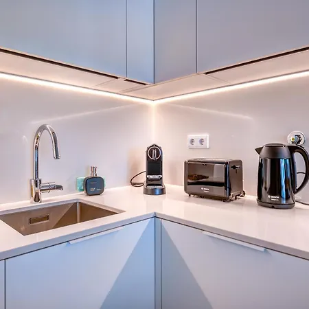 Cond Bayline - Pool - Gyn - - Peixe Balao - By Bedzy * Armação de Pêra